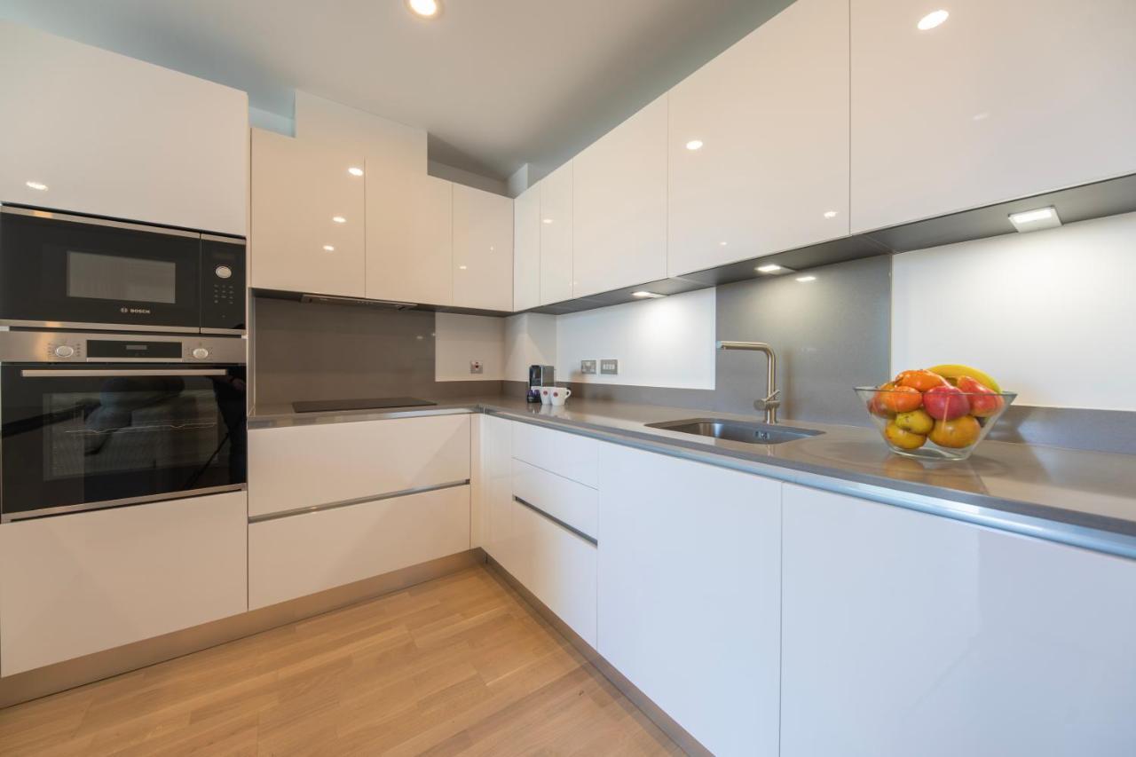 Brand New Luxury 1 Bed 2 Bath Apartment - Spa & Pool Gibraltar Exteriör bild